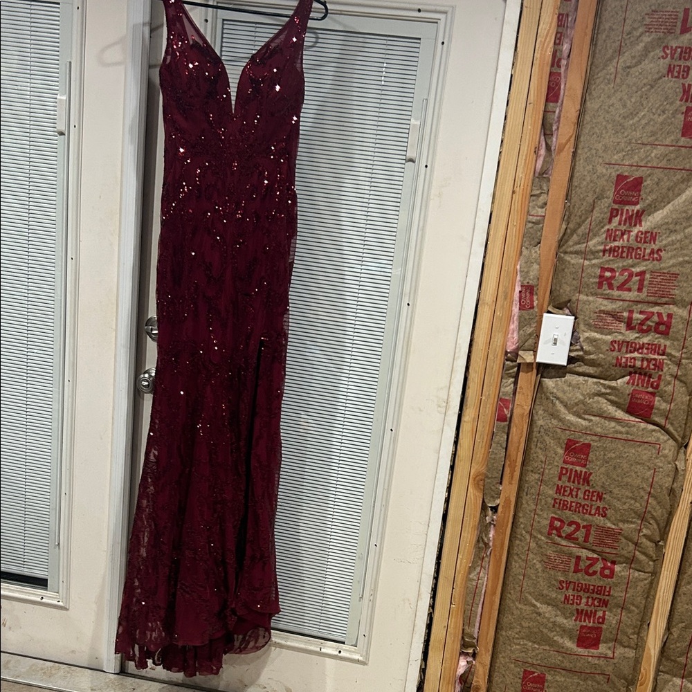 Elegant Burgundy Sequin Prom Dress with V-Neck